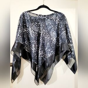 Womens Animal Print Poncho